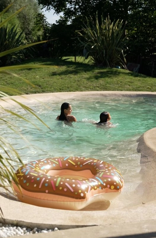 🍃Plongez & nagez librement, comme dans toute piscine, mais en parfaite symbiose avec la nature!
