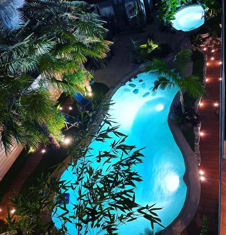 NATURASWIM illumine la nuit du gîte