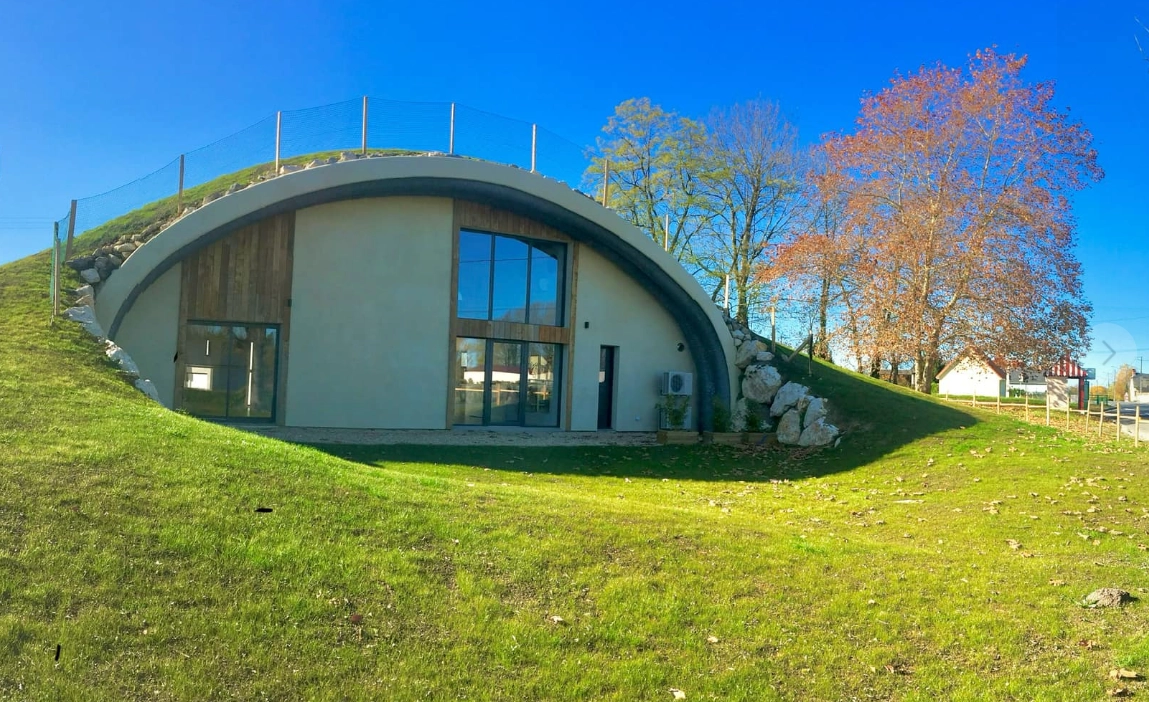 🏡💡 Voici l'évolution spectaculaire de NATURADOME IX, de 2019 à 2024! 🌱📈